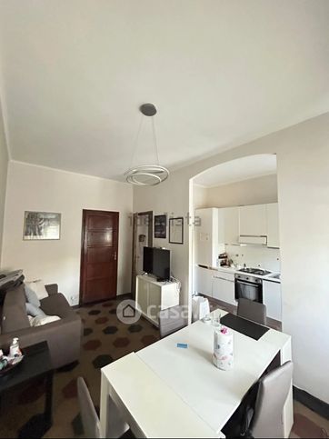 Appartamento in residenziale in Via Revello 4