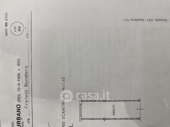 Garage/posto auto in residenziale in Via Fratelli Bandiera 6