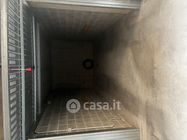 Garage/posto auto in residenziale in Via Giovanni Pascoli