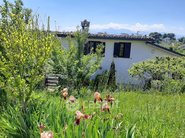 Villa in residenziale in Strada Comunale Marcianese