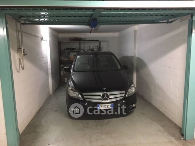 Garage/posto auto in residenziale in Via alla Stazione per Casella