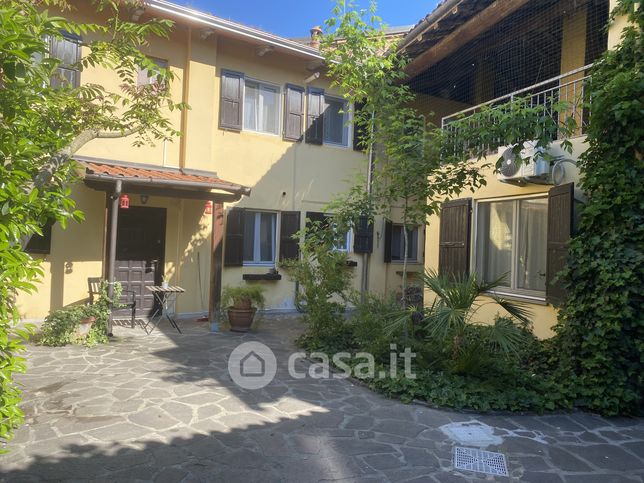 Casa indipendente in residenziale in Emilio Lepido  128
