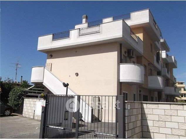 Appartamento in residenziale in Via Scipione Borghese 27