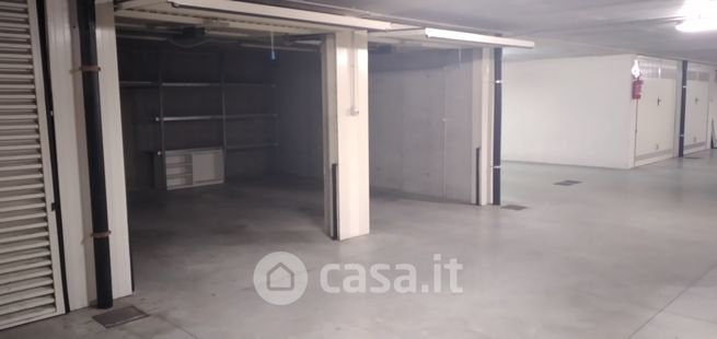 Garage/posto auto in residenziale in Via Increa 34