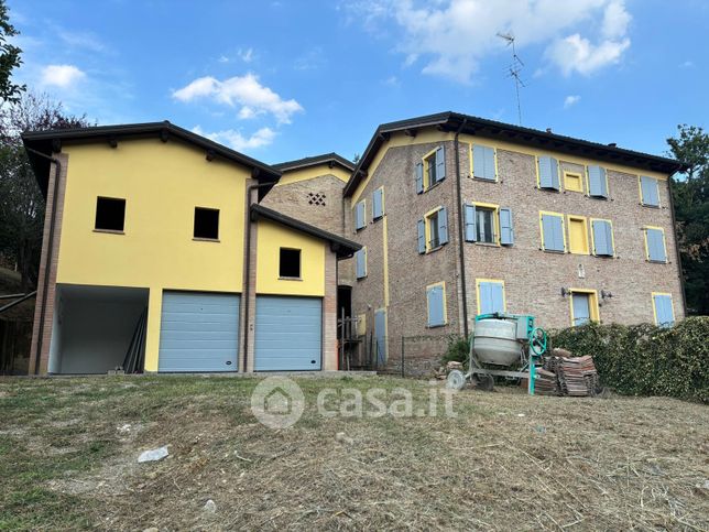 Rustico/casale in residenziale in Via Carentano 6