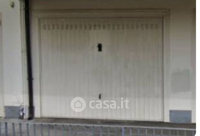 Box/posto auto in residenziale in Via Caravaggio 279