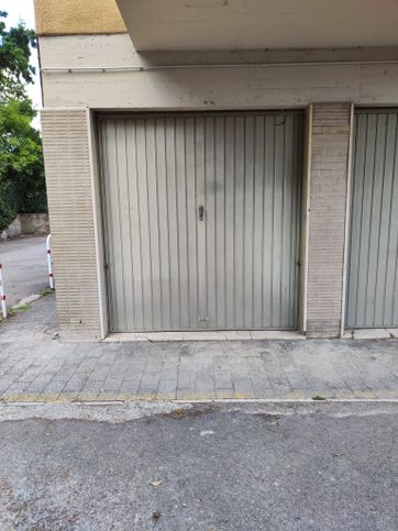 Garage/posto auto in residenziale in Via Beato Angelico 21