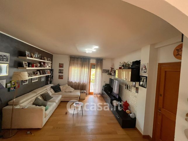Appartamento in residenziale in Via Raffaellino del Colle 2