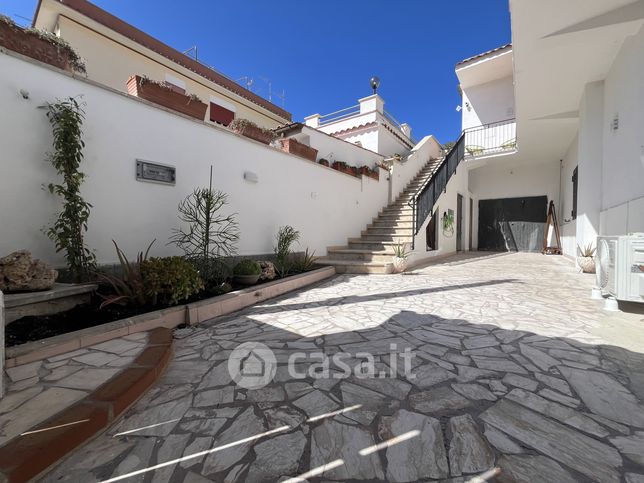 Appartamento in residenziale in via Portunno 54