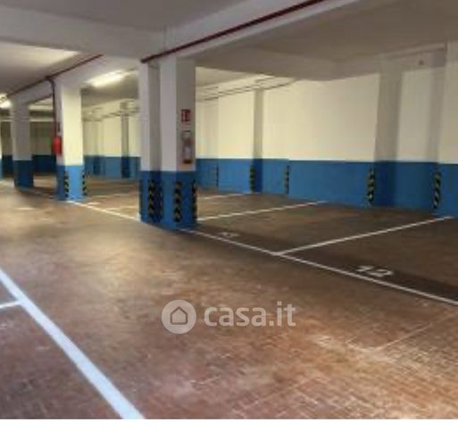 Garage/posto auto in residenziale in Via San Leonardo