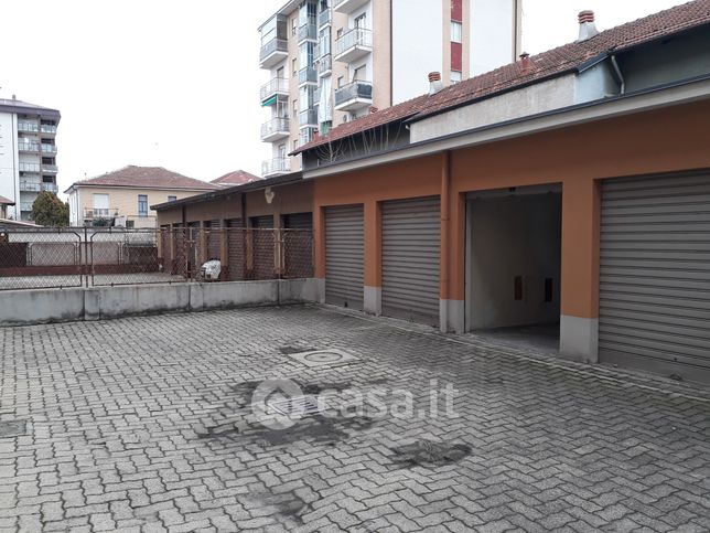 Box/posto auto in residenziale in Via Giuseppe Verdi 22