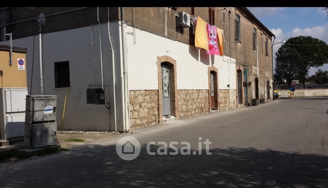 Negozio/locale commerciale in commerciale in Via Irno