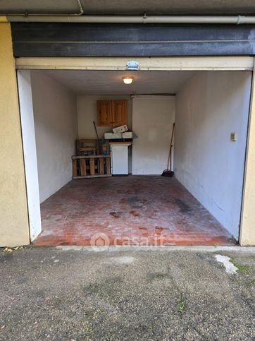 Box/posto auto in residenziale in Viale Taggia