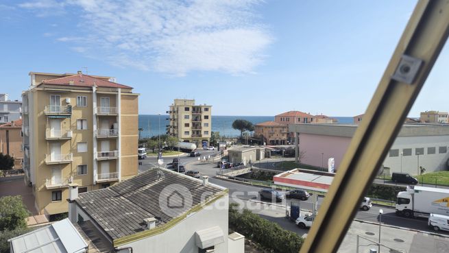 Appartamento in residenziale in Viale Riviera