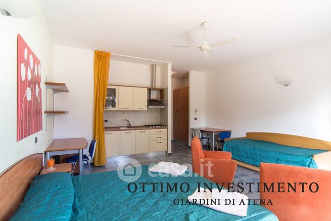 Appartamento in residenziale in Via Montenegro 181