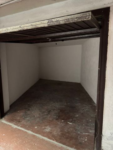 Box/posto auto in residenziale in Via del Coppetta 16