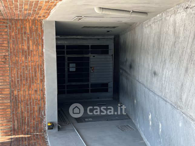 Garage/posto auto in residenziale in Via Renato Torreggiani 16