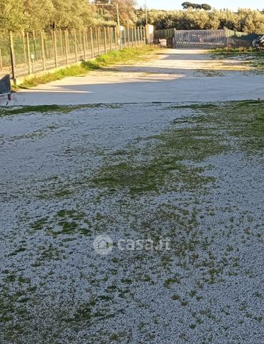 Capannone in commerciale in Via di Valle Pozzo 16b