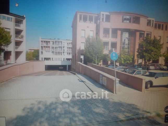 Box/posto auto in residenziale in Via Carlo Cattaneo