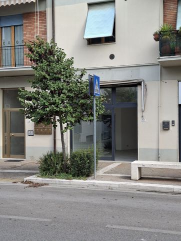 Ufficio in commerciale in Via Redipuglia 51