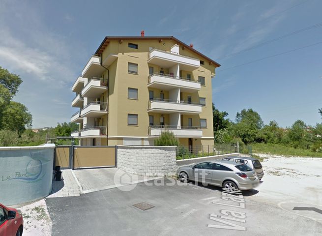 Appartamento in residenziale in Via Lazio 3