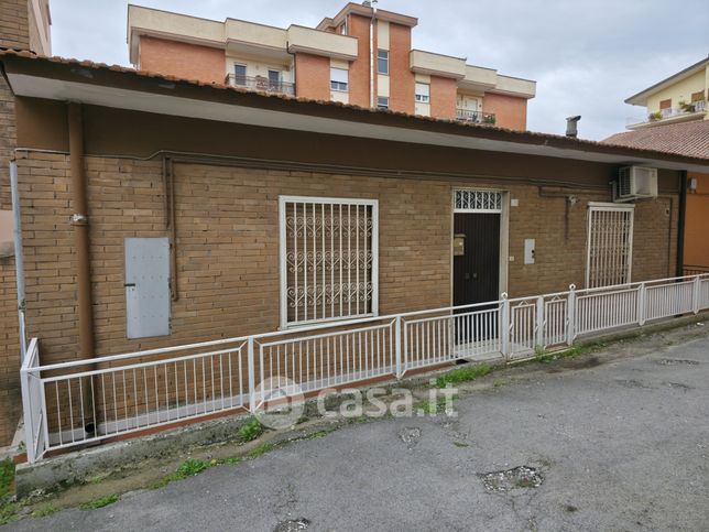 Appartamento in residenziale in Via della Peschiera di Sotto