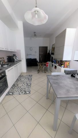 Appartamento in residenziale in Via Pompeo Cambiasi 8