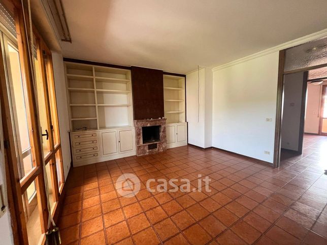 Appartamento in residenziale in Via Bachelet