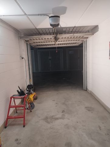 Garage/posto auto in residenziale in Via A. Volta 2