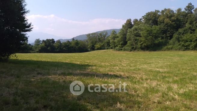 Terreno agricolo in commerciale in Via per Bedero 13b