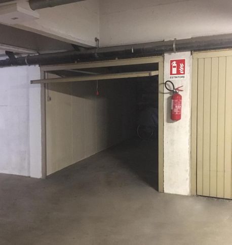 Garage/posto auto in residenziale in Via Dardanelli 32