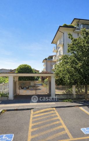 Box/posto auto in residenziale in Via Michelangelo Buonarroti 17