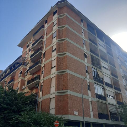 Appartamento in residenziale in Via Silvio Benco