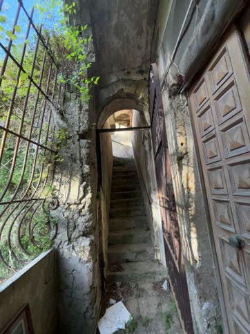 Casa indipendente in residenziale in Via Giuseppe Buonomo 49