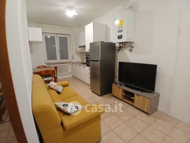 Appartamento in residenziale in Via Villaraspa