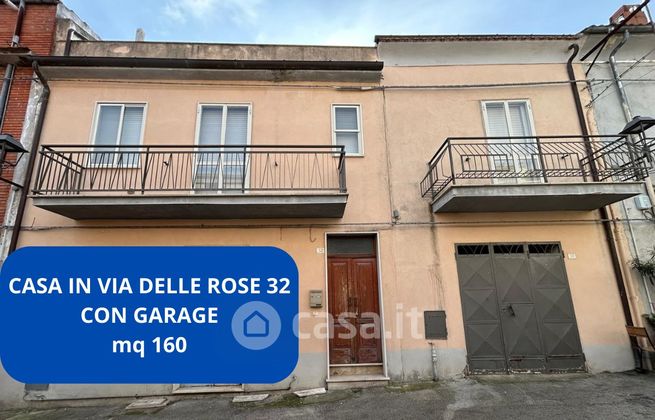 Casa indipendente in residenziale in Via delle Rose 32