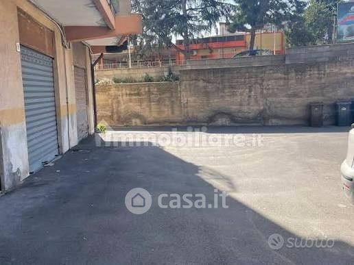 Box/posto auto in residenziale in Giacomo puccini