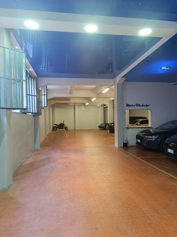 Garage/posto auto in residenziale in Via Emilia Levante 13