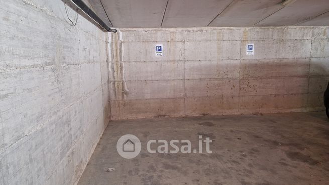 Garage/posto auto in residenziale in Via Piave 19