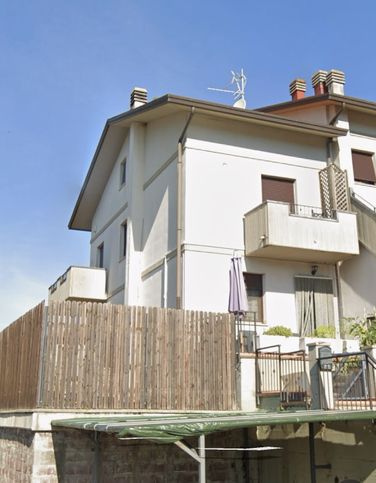 Villetta a schiera in residenziale in Via Arno