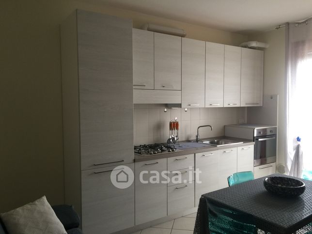 Appartamento in residenziale in Via Pilastri 11