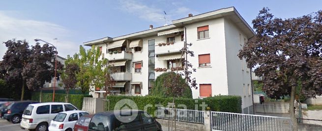 Appartamento in residenziale in Via Leoncavallo 27