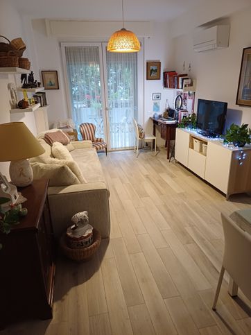 Appartamento in residenziale in Via Alcuino 5