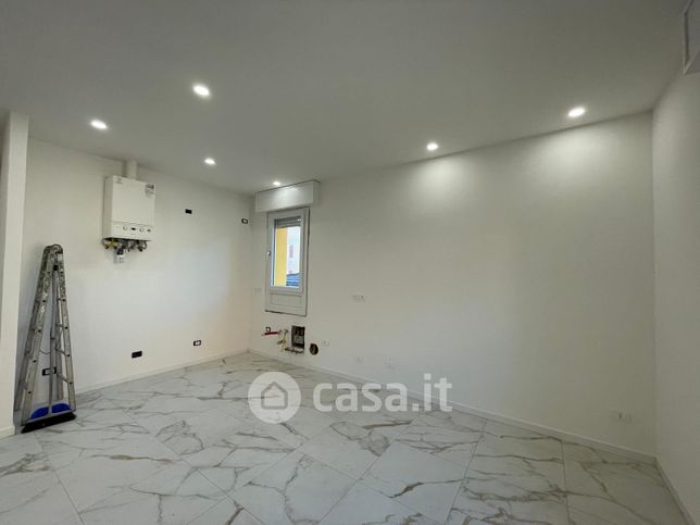 Appartamento in residenziale in Via Federico Confalonieri 54