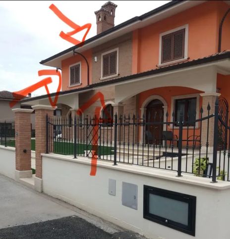 Appartamento in residenziale in Via Lago di Albano