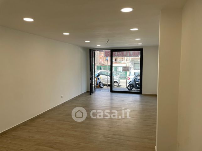 Ufficio in commerciale in Via Comunale Vecchia 150