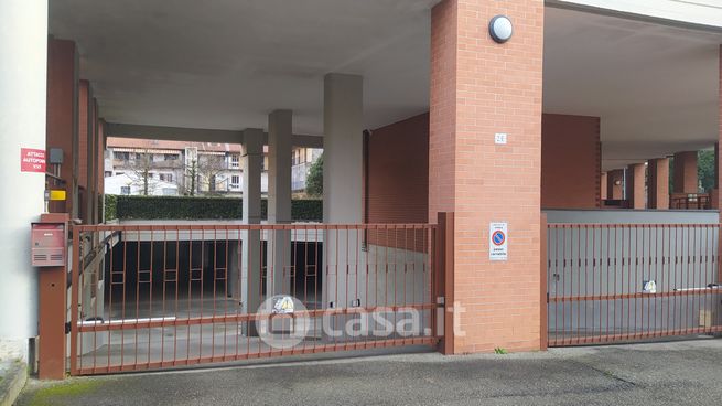 Garage/posto auto in residenziale in Via San Lorenzo 2e