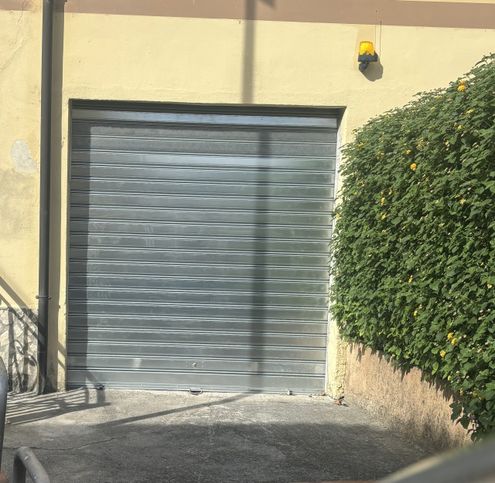 Garage/posto auto in residenziale in Via Fiumarello