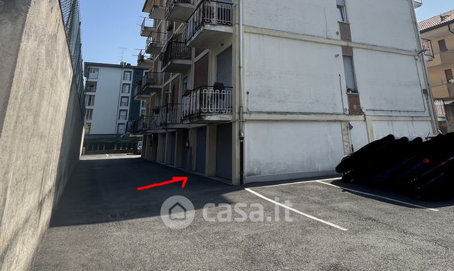 Garage/posto auto in residenziale in Via Giovanni Verga 7