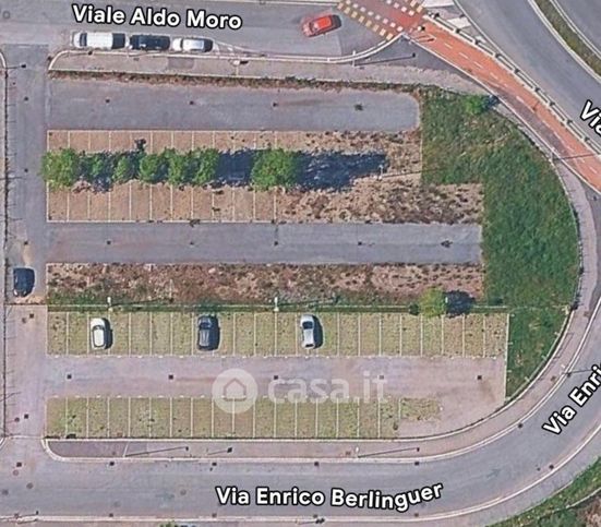 Box/posto auto in residenziale in Viale Aldo Moro 5